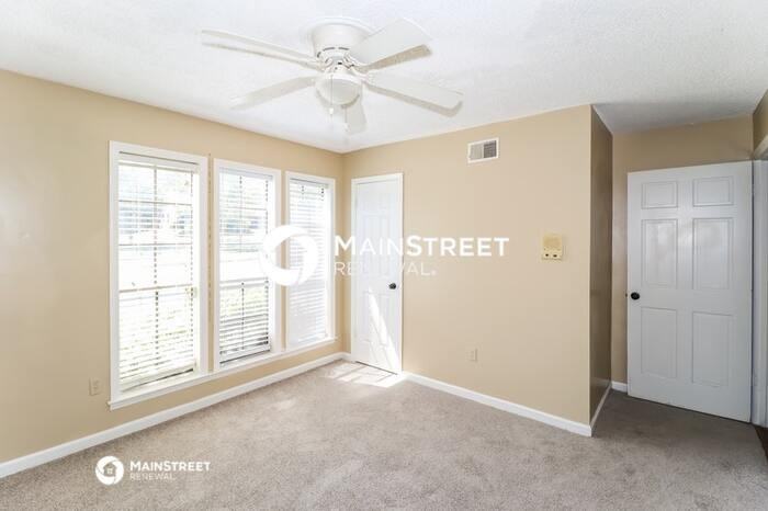 2700 N Rockcreek Pkwy - Photo 5 of 17