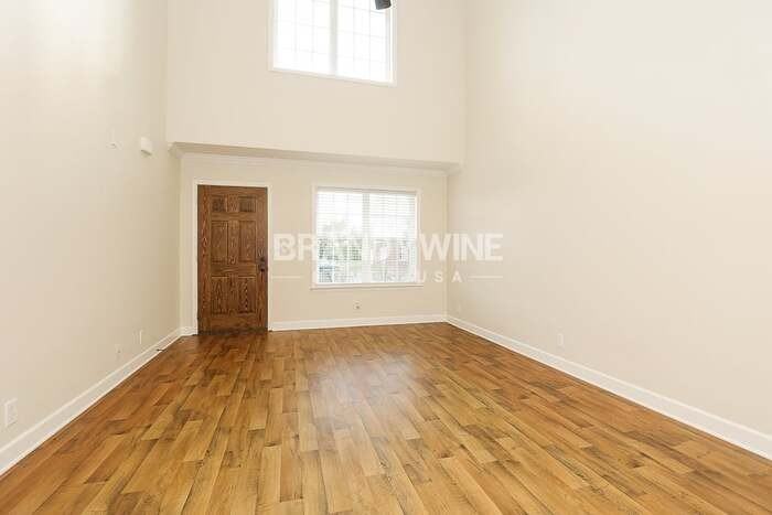 4814 Octavia St - Photo 3 of 20