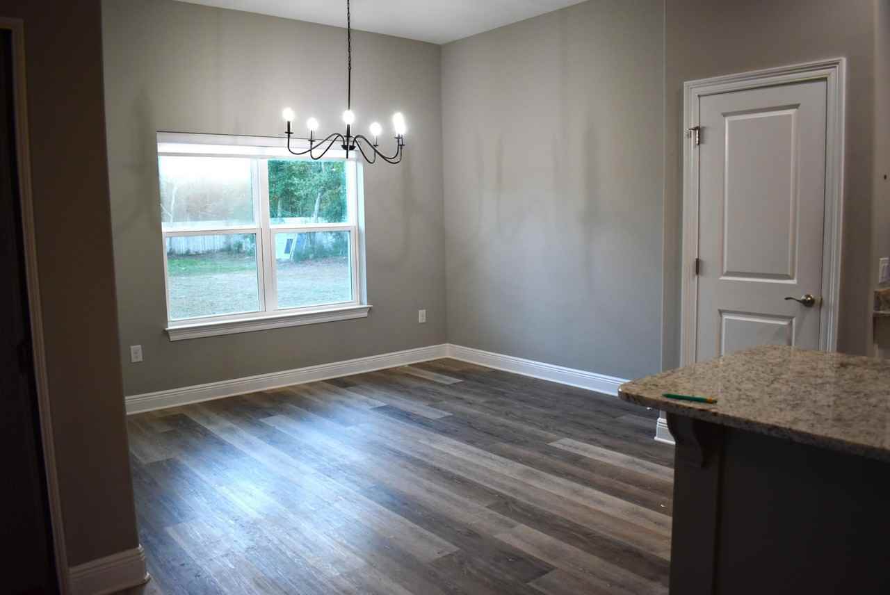 8131 Toledo St - Photo 5 of 9