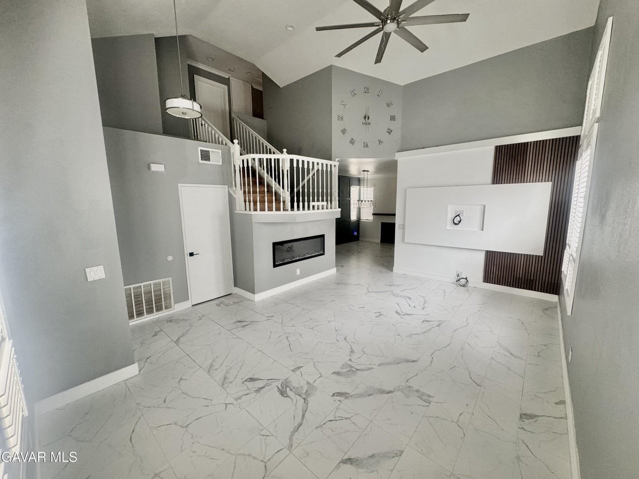 2643 Summerchase Ave - Photo 2 of 23