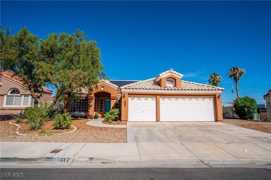 8117 Creek Water Ln - Photo 2 of 35