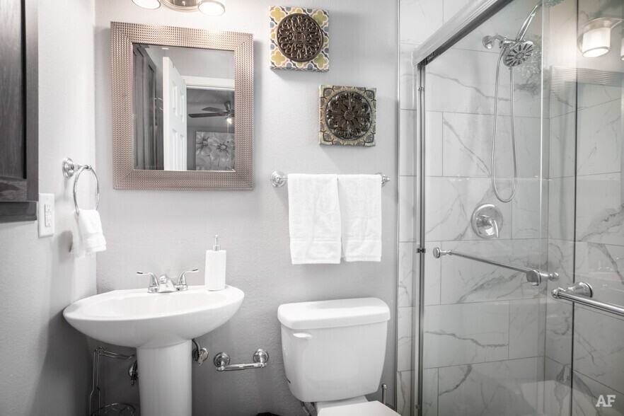 2827 Cedar Circle - Photo 6 of 7