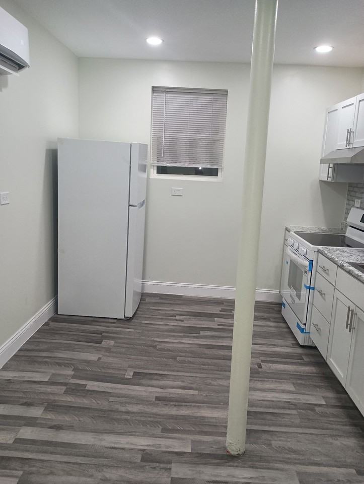 3565-67 West Lyndale Street - Photo 7 of 8