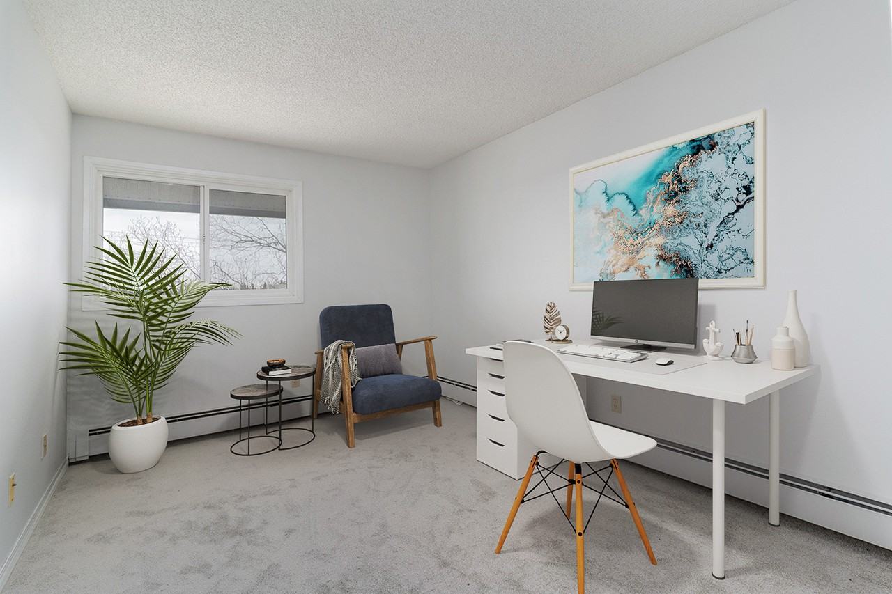 Meadowview Manor - Photo 5 of 13