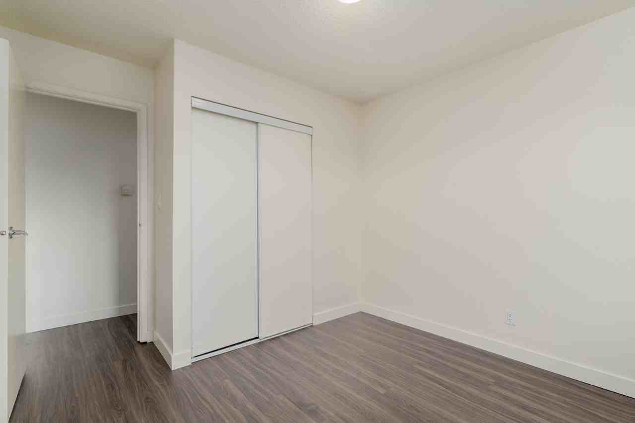 Marlborough Manor - Photo 6 of 19