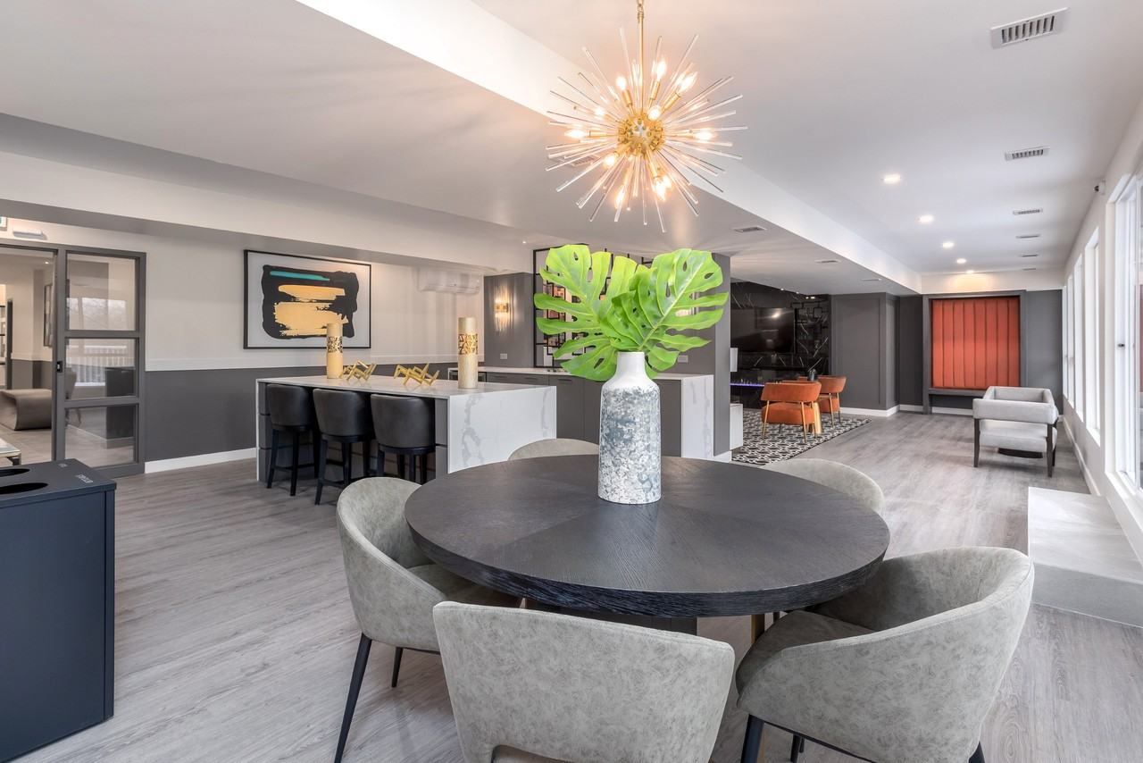 Sturgeon Point Villas - Photo 5 of 8