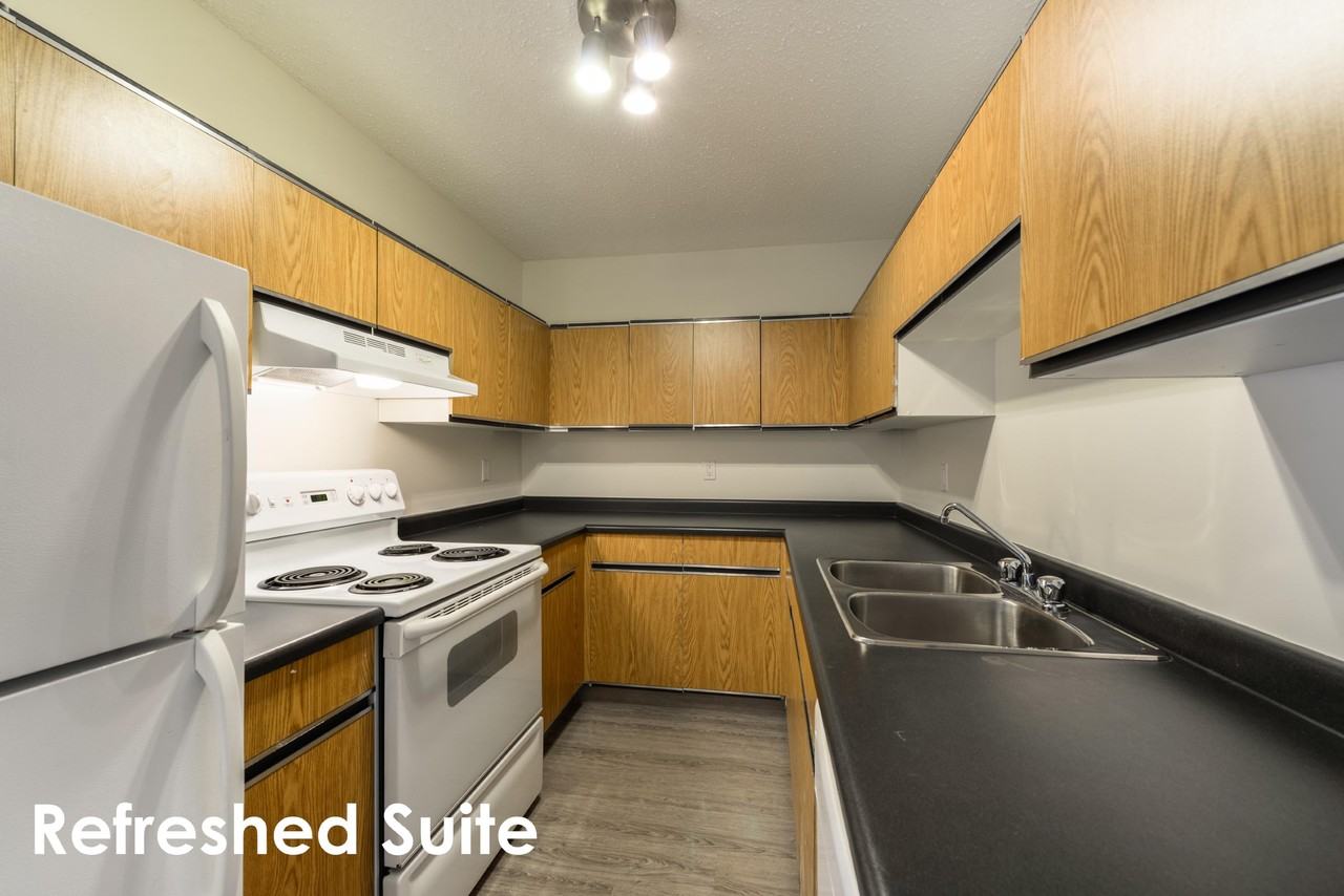 Warwick Apartments - Photo 2 of 16