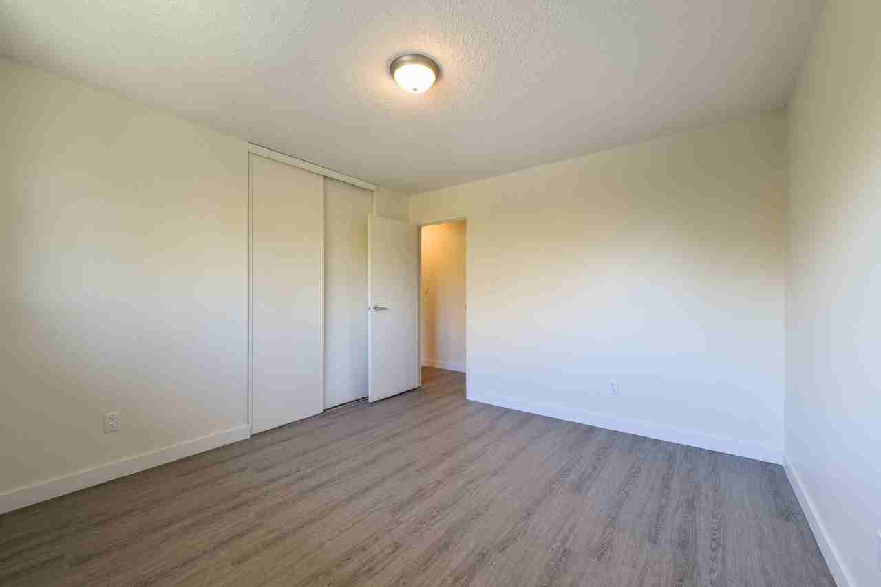 Warwick Apartments - Photo 5 of 16