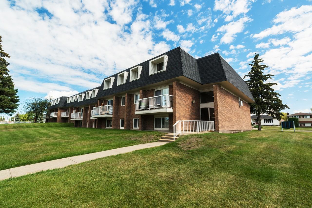 Kew Place - Photo 6 of 7