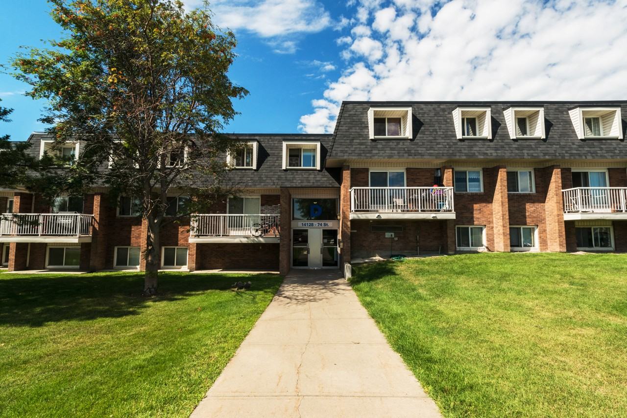 Kew Place - Photo 7 of 7