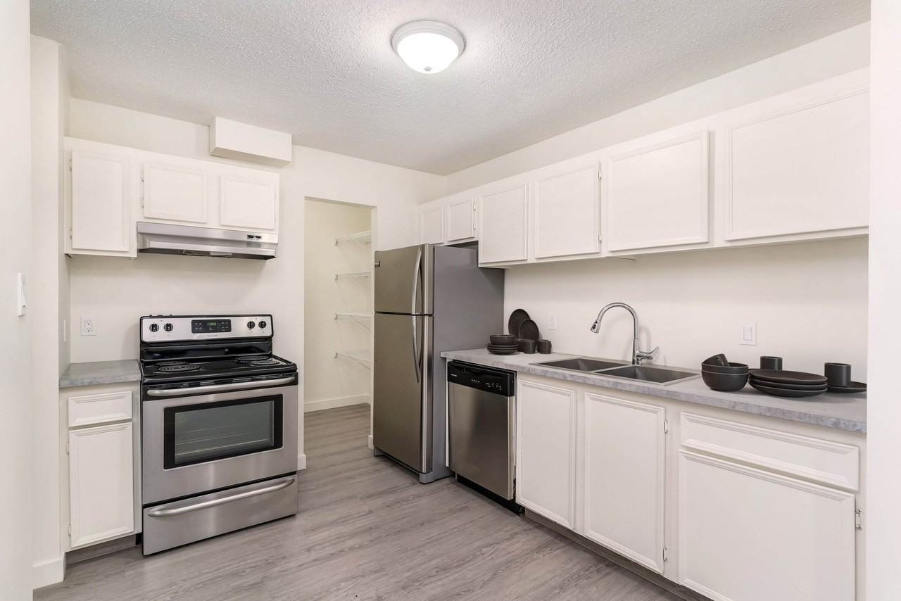 Westwinds Of Summerlea - Photo 3 of 13