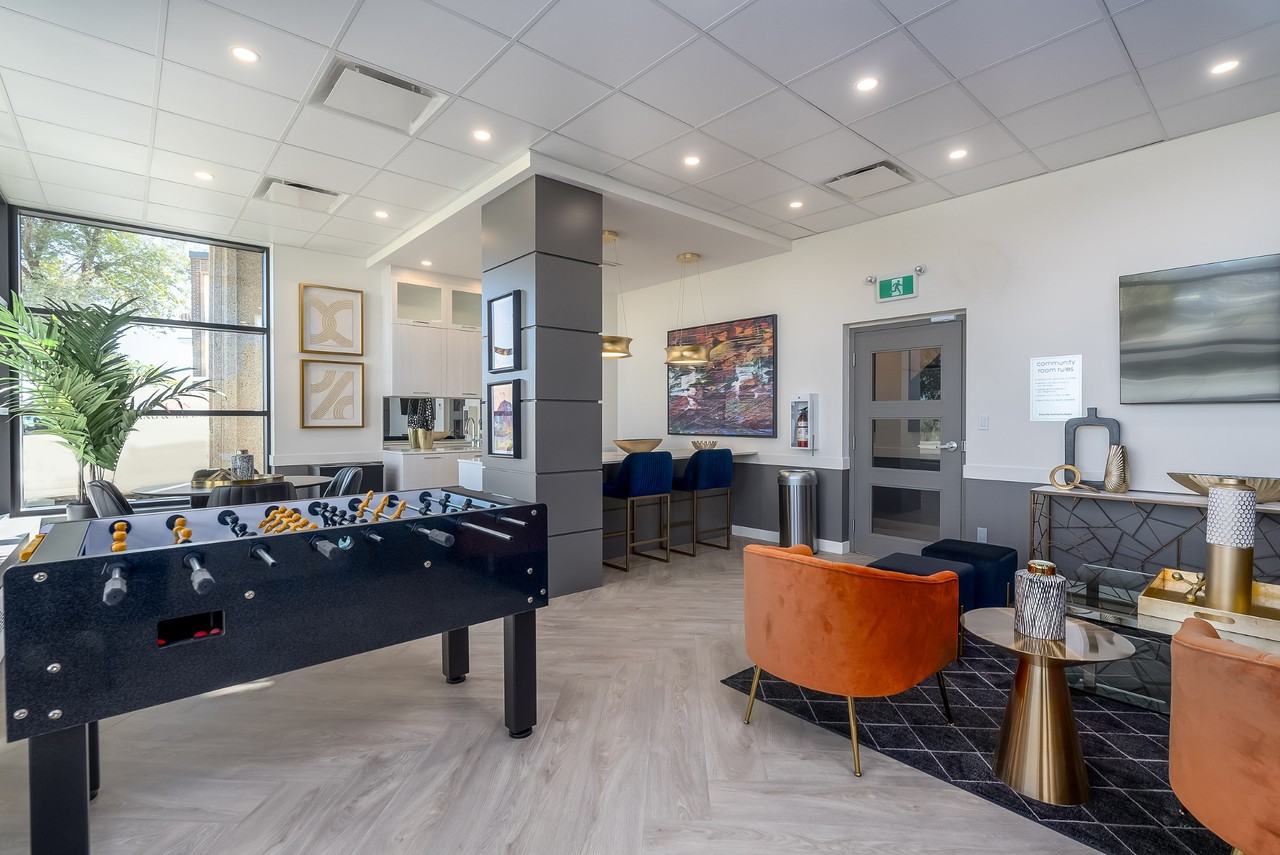 Sir William Place - Photo 7 of 25