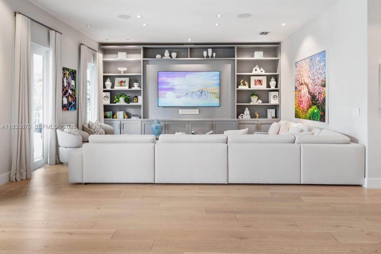 NE 77th St & Biscayne Blvd - Photo 7 of 17