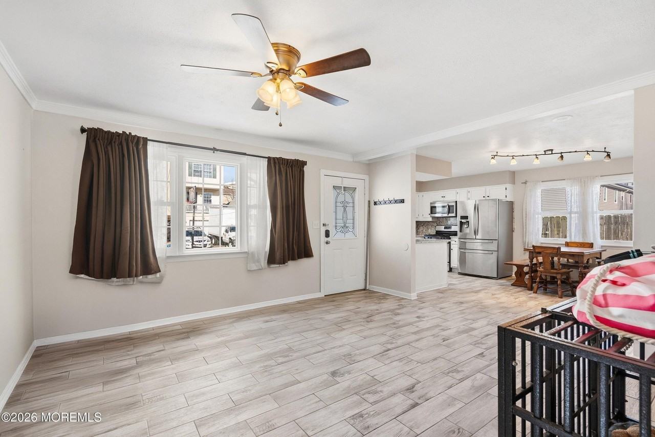 40 Seabreeze Way - Photo 3 of 15