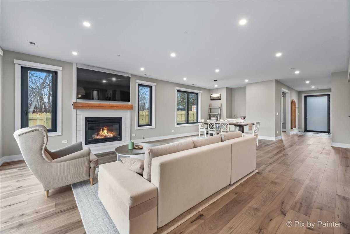 154 Oak St - Photo 6 of 32