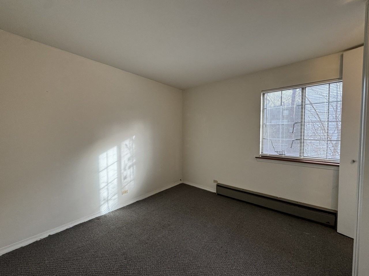 901 E Chicago Ave Apt 2e #2E - Photo 5 of 8