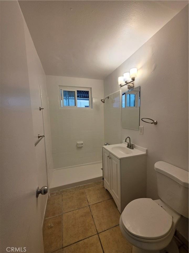 4735 W 149th St - Photo 5 of 7