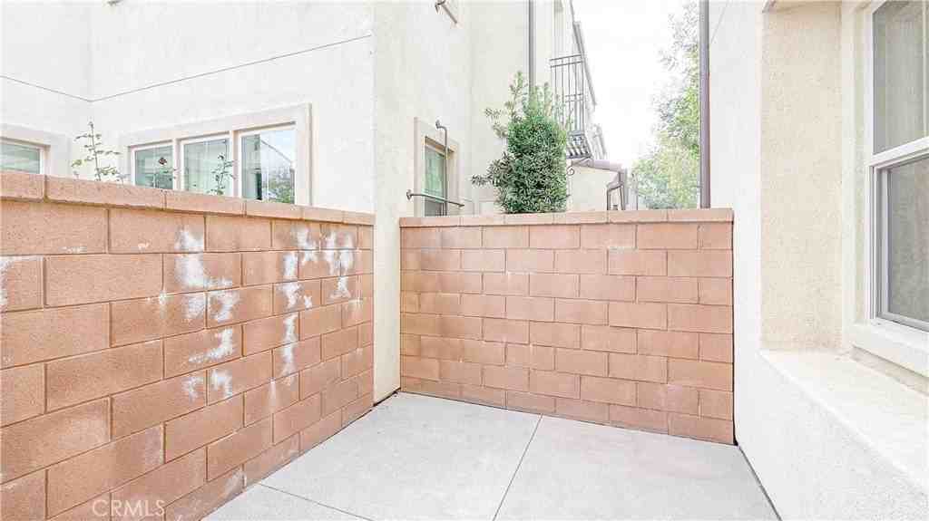 140 Hemisphere - Photo 6 of 46