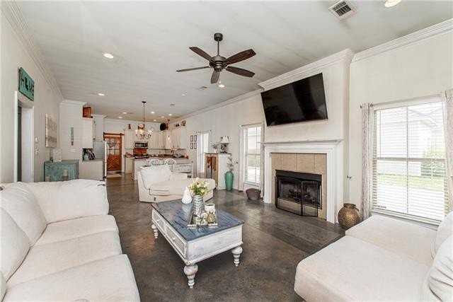 810 St Joseph Dr - Photo 5 of 27