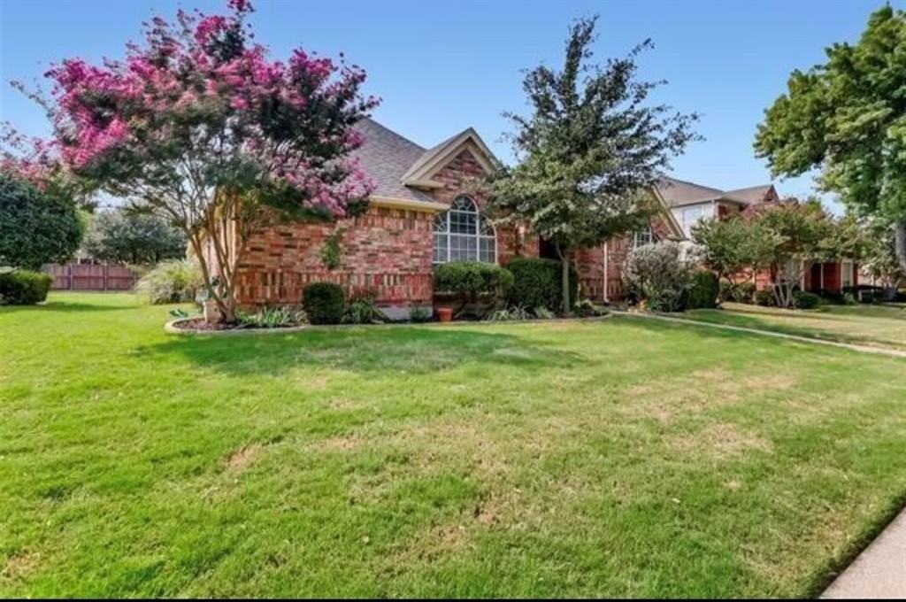 1924 Sunset Path - Photo 4 of 37