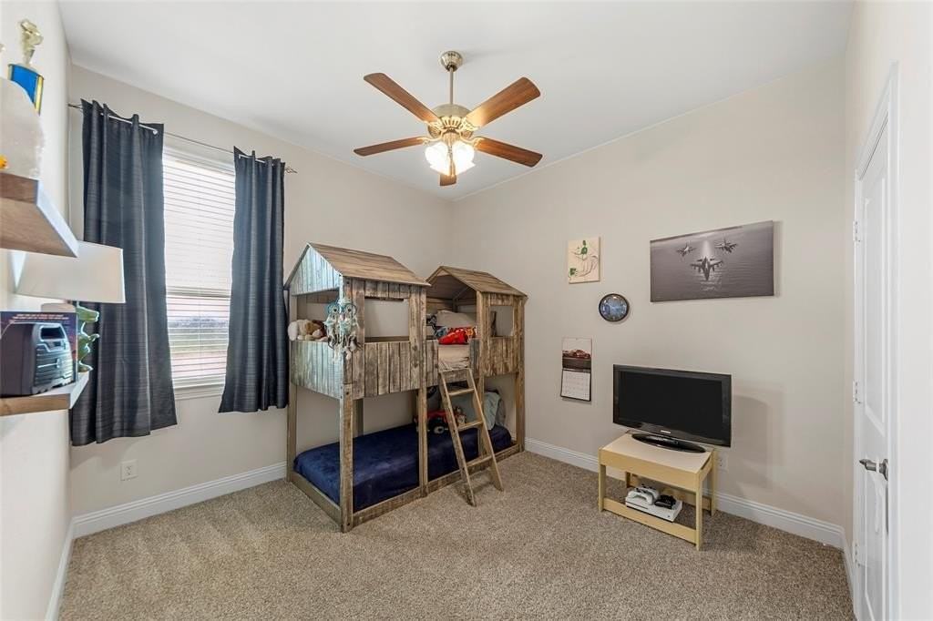 10701 Klondike Ln - Photo 6 of 32