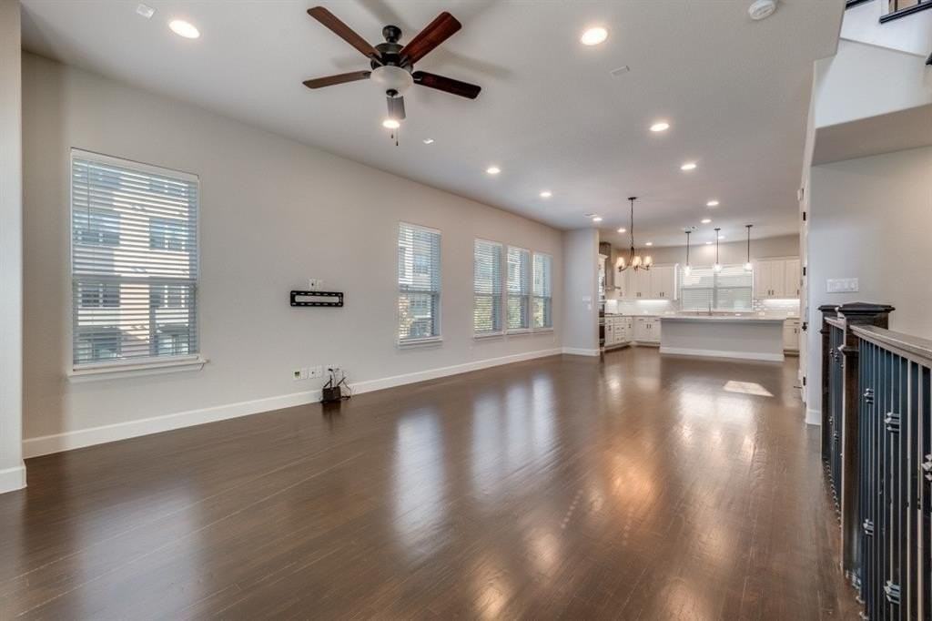 8202 Laflin Ln - Photo 6 of 22