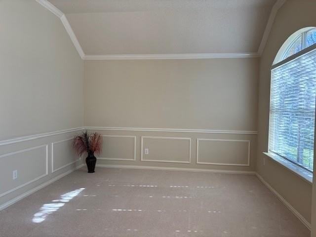 4329 Wonderland Dr - Photo 5 of 37