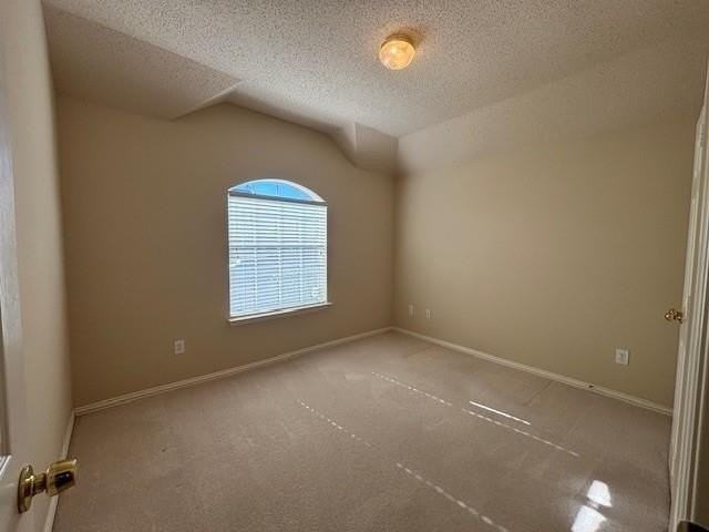 4329 Wonderland Dr - Photo 7 of 37