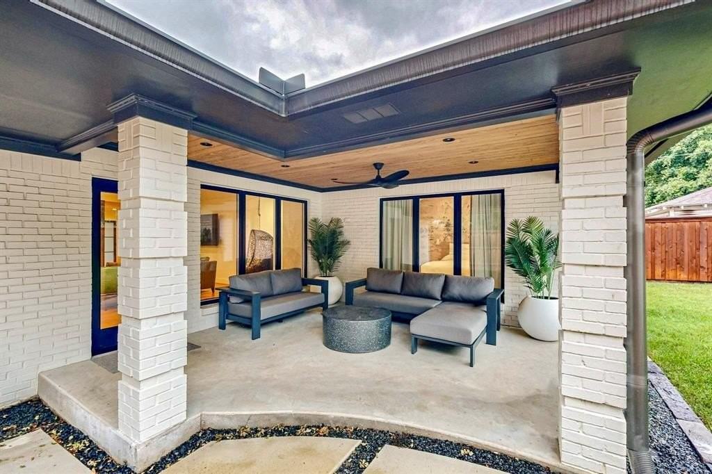 4423 Springside Ln - Photo 5 of 40