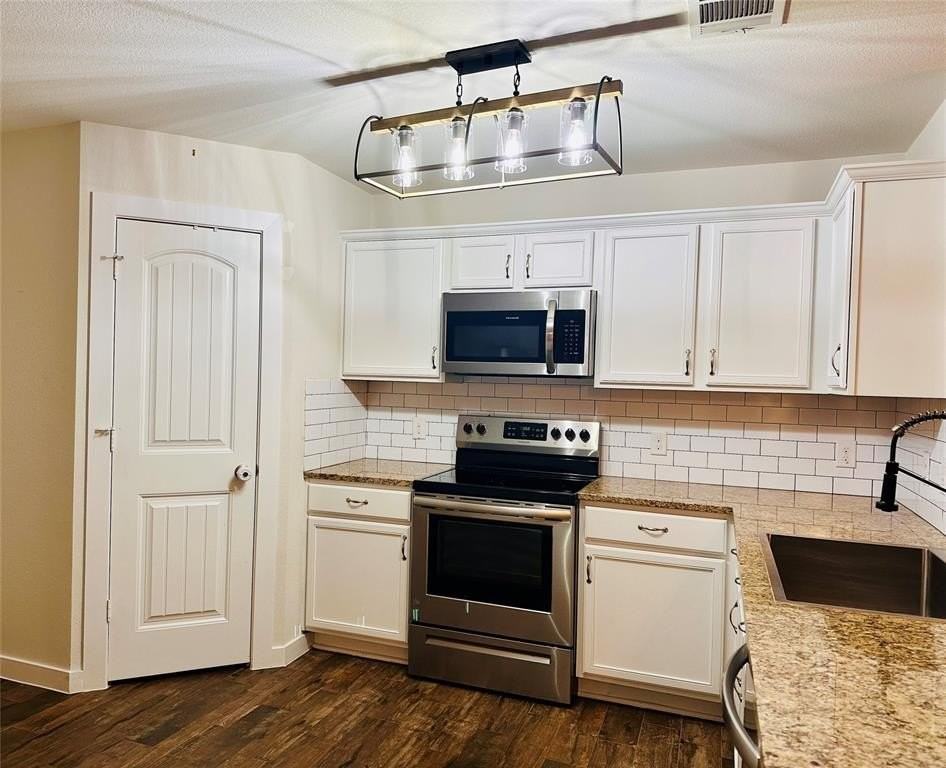 806 Amber St - Photo 5 of 19