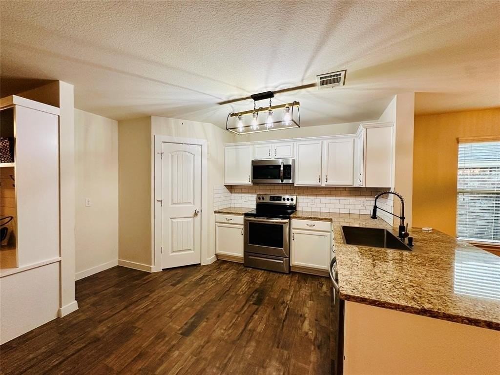 806 Amber St - Photo 6 of 19