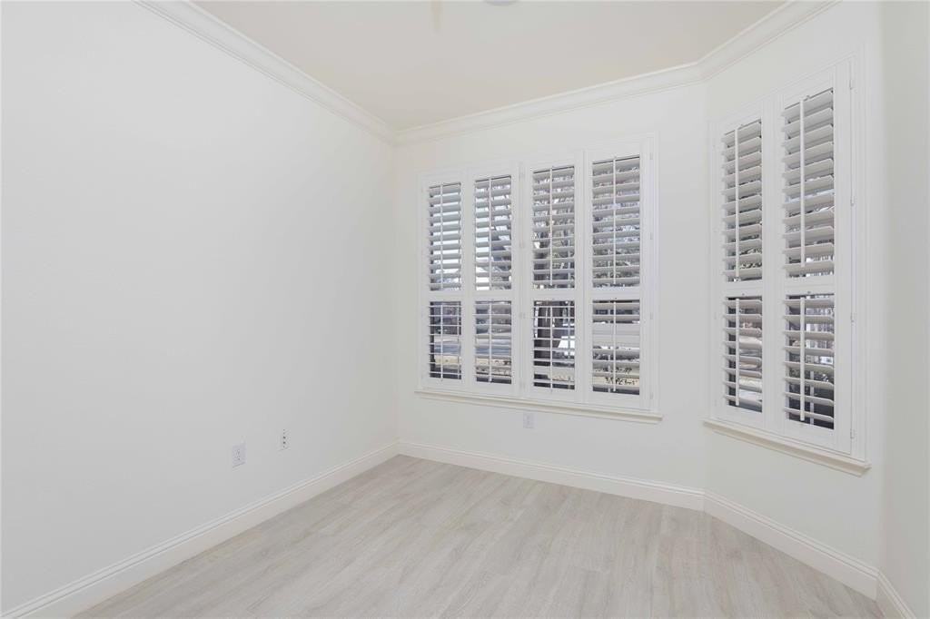 7104 Van Gogh Dr - Photo 3 of 34