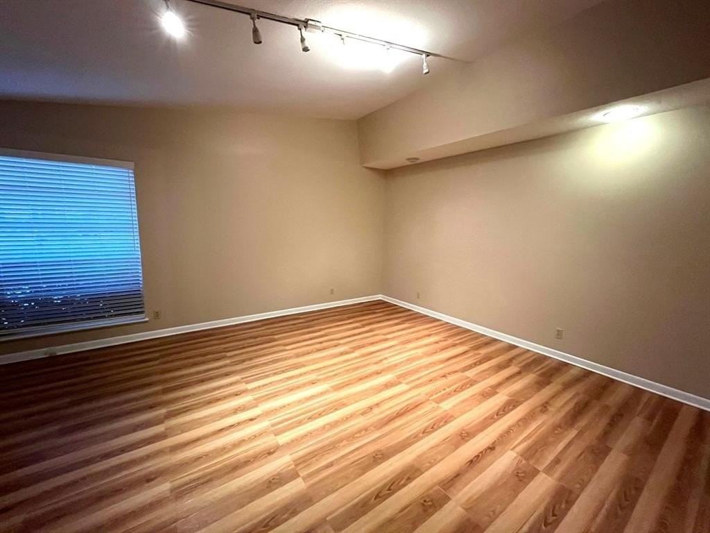 1202 W Munson St - Photo 6 of 12