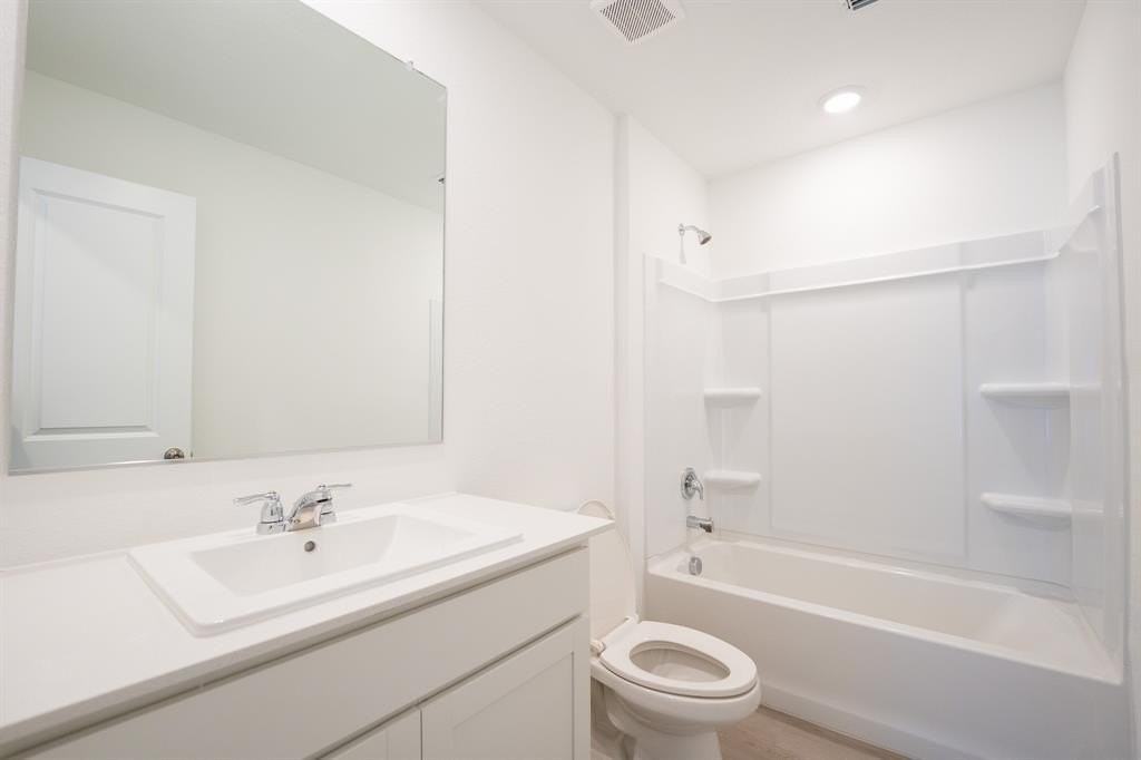 407 Shearwater Ave - Photo 7 of 11