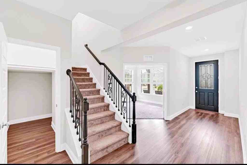 3633 Keechi Creek Dr - Photo 3 of 6