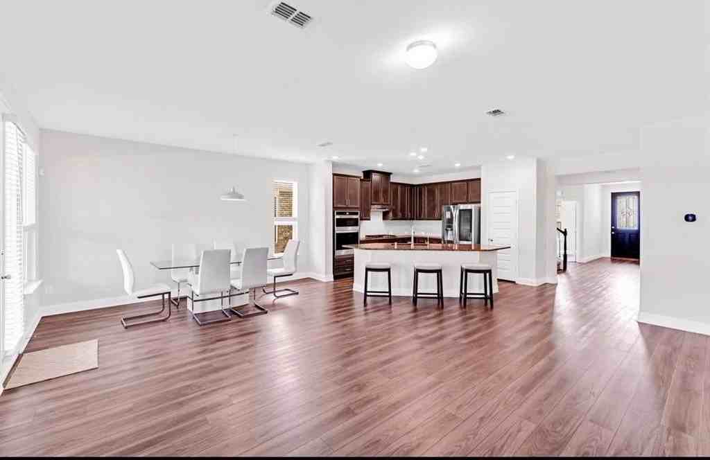 3633 Keechi Creek Dr - Photo 5 of 6