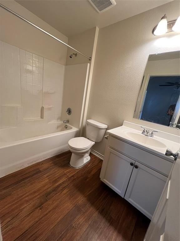 914 Irma St - Photo 3 of 12