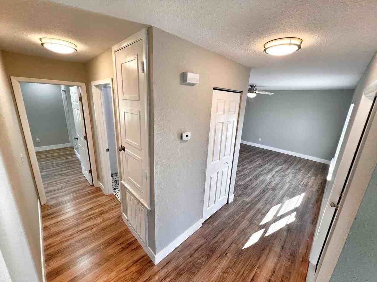 271 Nw Archer Ave - Photo 2 of 12