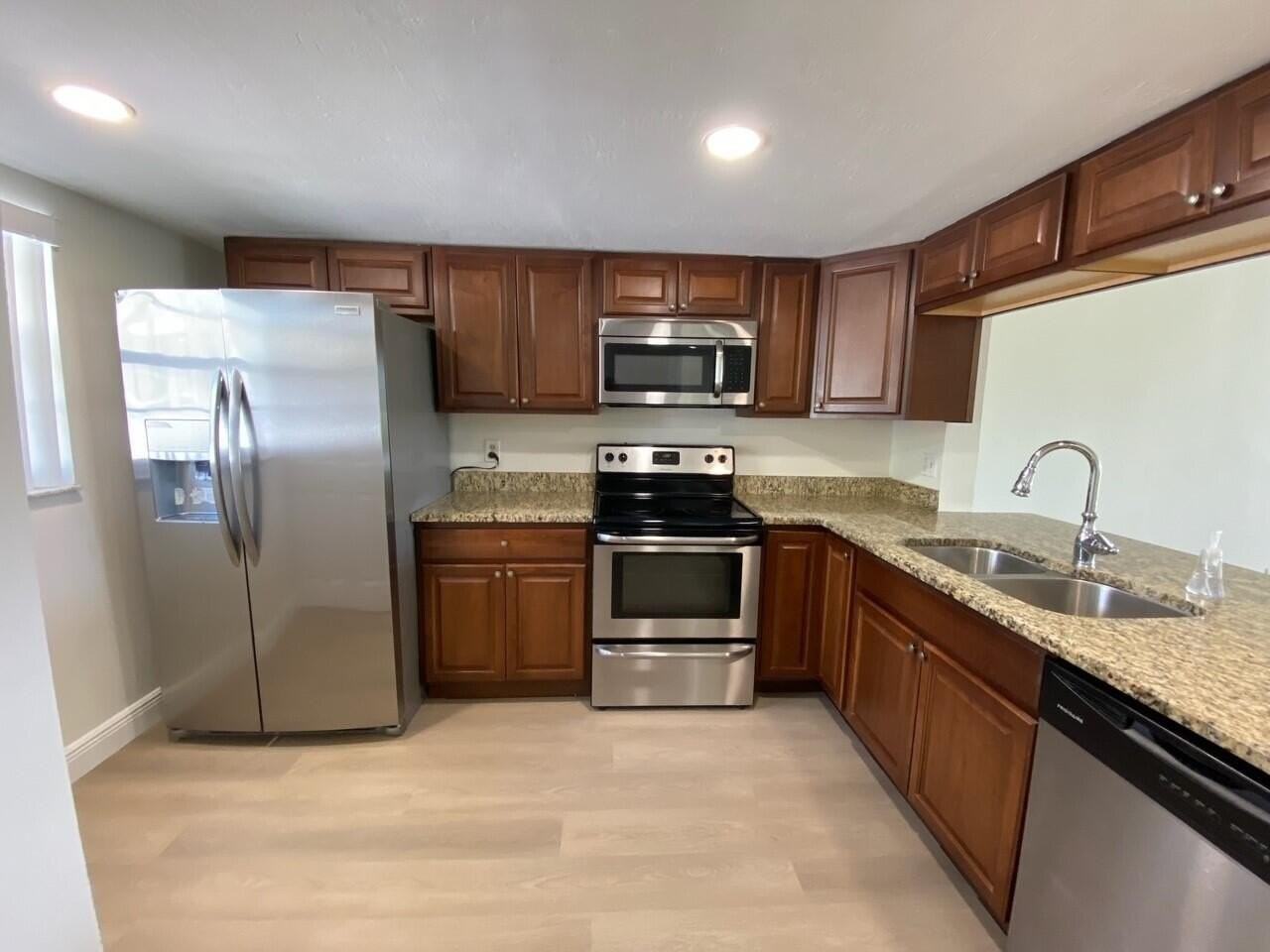 1604 Palm Beach Trace Dr - Photo 2 of 19