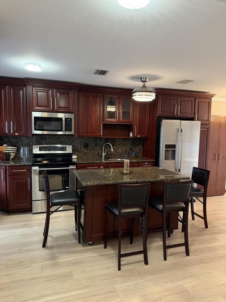 20843 Sedgewick Dr - Photo 2 of 18