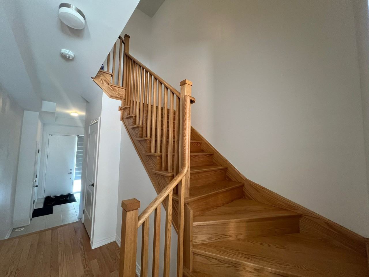 22 Sorbara Way - Photo 5 of 17