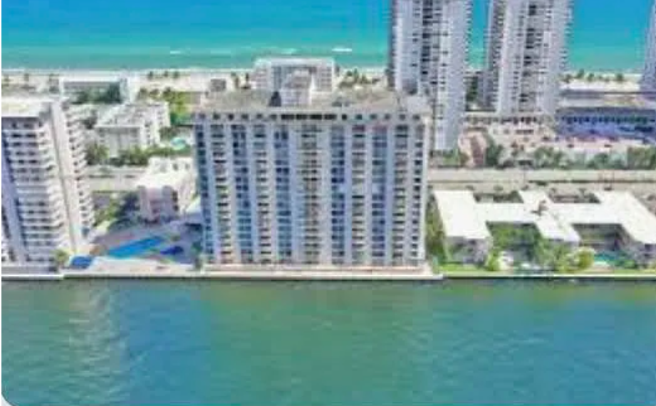 1600 South Ocean Drive - Photo 3 of 17