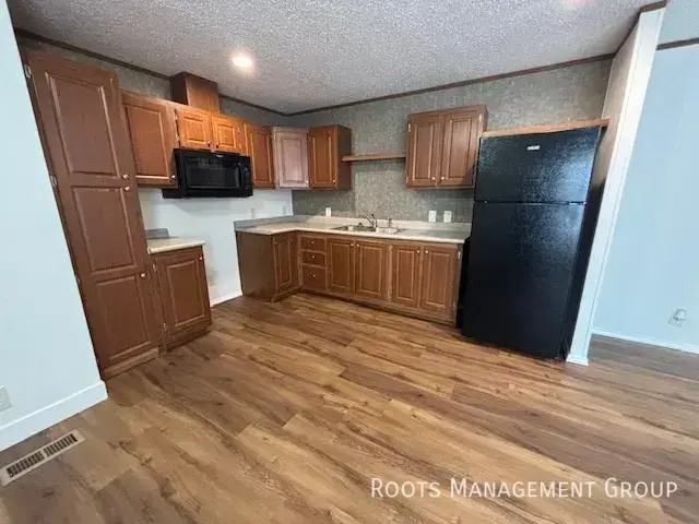 3 Birch Crest Dr #3 - Photo 4 of 17