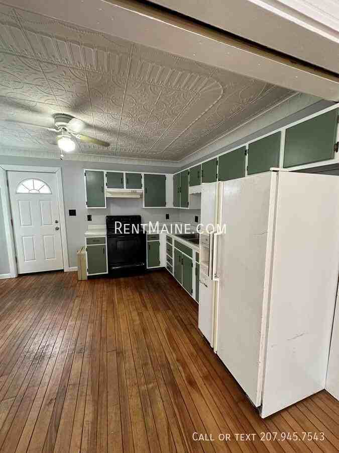 203 Center St #1 - Photo 3 of 11