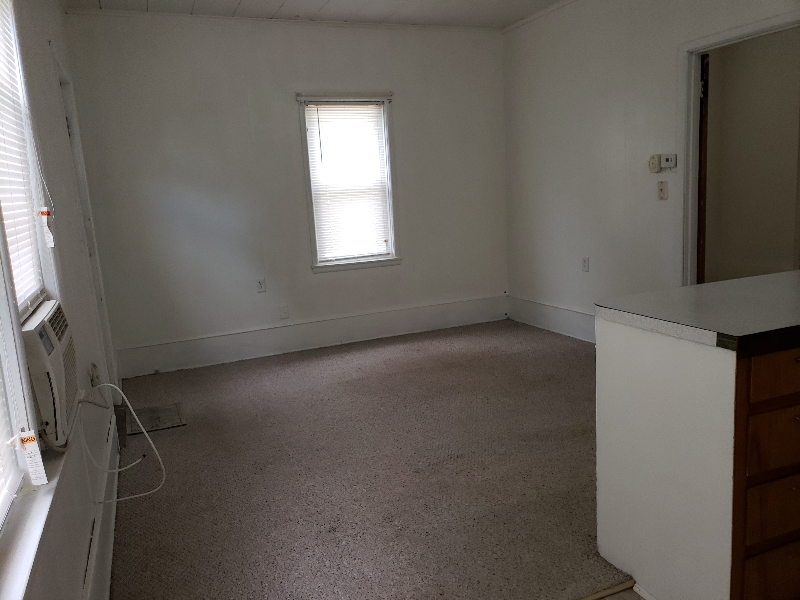 208 1/2 Herbert Ave #C - Photo 2 of 18