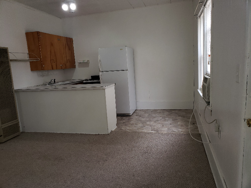 208 1/2 Herbert Ave #C - Photo 4 of 18