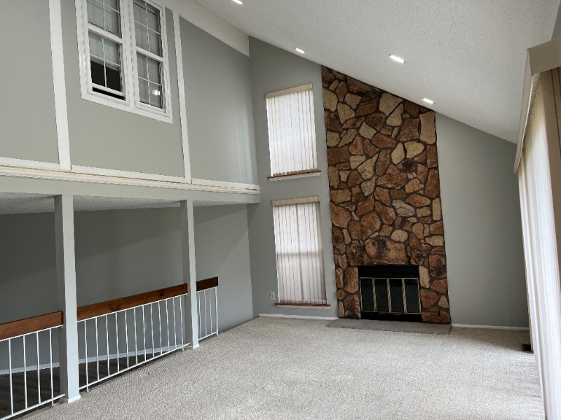 999 Dartmouth Ct - Photo 5 of 22