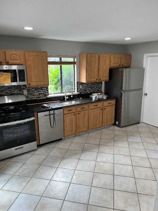 999 Dartmouth Ct - Photo 6 of 22