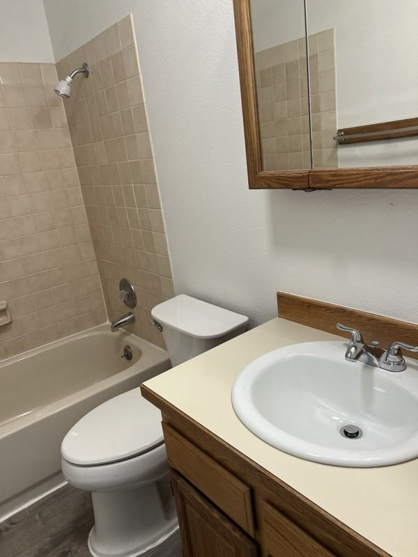 551 N Robin Cir #3 - Photo 3 of 11