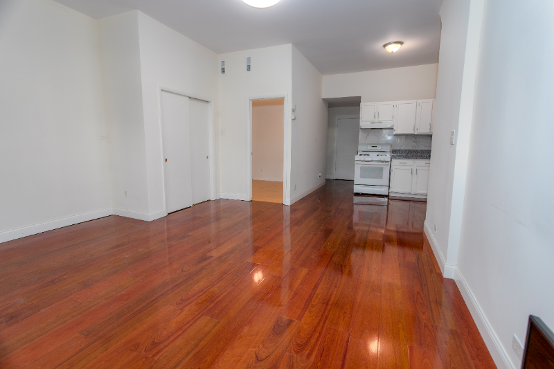 1651 W 38th Pl #1F - Photo 3 of 8